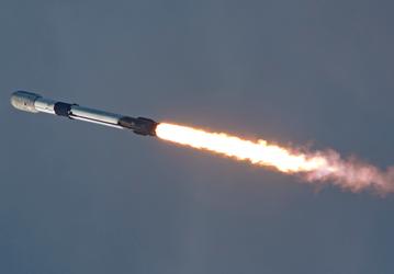 Абсолютный рекорд многоразовости космических запусков: Falcon 9 слетал в космос и вернулся уже 34 раза