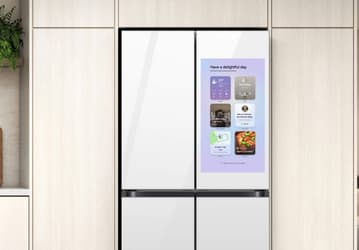 Samsung выпустила холодильник, который сам следит за продуктами и сроками годности: Bespoke AI Family Hub Refrigerator со встроенным 32-дюймовым экраном вышел в Корее