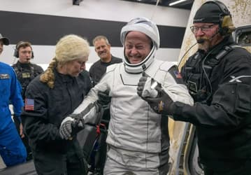 NASA до сих пор не может объяснить внезапный приступ астронавта на МКС — Майк Финке потерял способность говорить на орбите