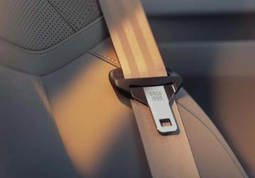 Volvo переизобрела ремень безопасности: он сам подстроится под пассажира
