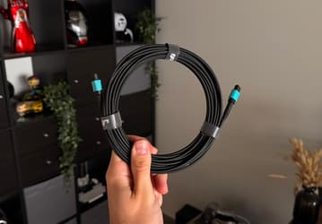 В продажу поступил HDMI-кабель за 500 долларов: передача видеосигнала без помех по оптоволокну на расстояние в 300 метров
