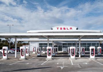 Крупнейшая станция Tesla Supercharger в мире получит более 400 зарядных мест