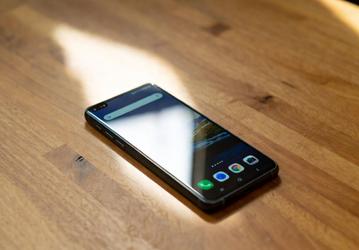 Аккумулятор 8000 мАч, быстрая зарядка 100 Вт, экран 165 Гц и MediaTek Dimensity 9500. Сразу два Ultra-смартфона с похожими характеристиками на подходе
