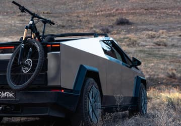 Cybertruck не тянет: Tesla в России переживает жесткий спад продаж