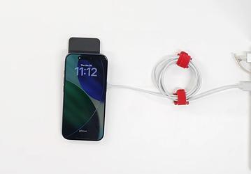 У известного блогера Маркуса Браунли (MKBHD) с его заблокированного iPhone украли 10 000 долларов. Канал Veritasium показал и объяснил необычную уязвимость 