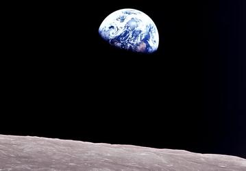 Летящие к Луне астронавты миссии Artemis 2 попытаются повторить легендарный снимок «Восход Земли»
