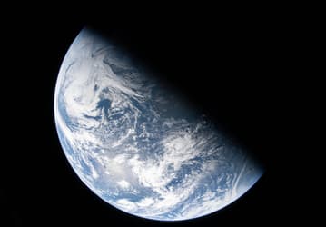 6 апреля 2026 года будет побит рекорд по удаленности человека от Земли: космический корабль Orion окажется на расстоянии 406 773 километра от Земли