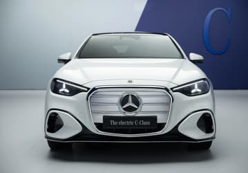 Автомобили Mercedes-Benz поедут на батареях Samsung