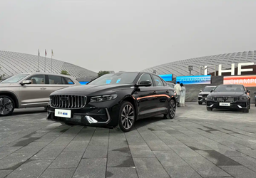 Geely Preface, ставший основой новой Volga, уже обновился в Китае: Geely Preface i-HEV с расходом 3,98 л на 100 км оказался динамичнее других гибридов