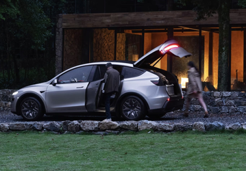Tesla вывела шестиместную Model YL на восемь новых рынков, но до сих пор не продаёт новинку у себя дома