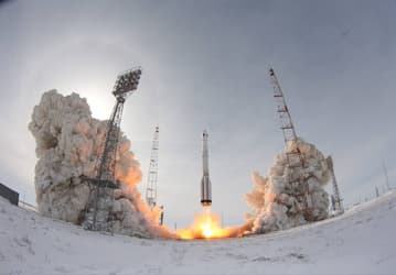 За год с небольшим Роскосмос запустил 130 спутников, план на 2026 год — запустить больше космических аппаратов