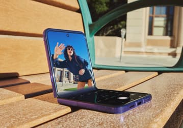 Еще один Ultra-смартфон, но на этот раз складной. Представлен Motorola Razr 70 Ultra: увеличенная до 5000 мАч батарея, 50-мегапиксельный сенсор LOFIC и Snapdragon 8 Elite