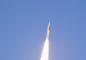 Люди снова летят к Луне — впервые с 1972 года: NASA успешно запустило сверхтяжёлую ракету SLS с космическим кораблем Orion к Луне