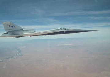 Тихий сверхзвук: NASA впервые протестировала сверхзвуковой самолет X-59 с убранными шасси