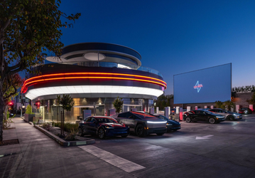 Tesla расширяет формат Tesla Diner