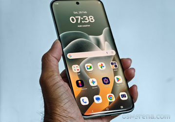 Motorola готовит необычные смартфоны с текстурой под кожу и дерево