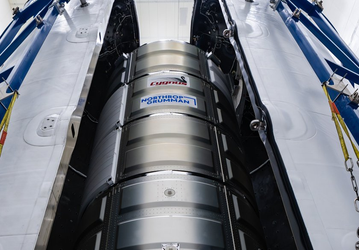 SpaceX приготовила 5-тонную посылку для МКС: корабль Cygnus XL уже «упакован» в Falcon 9