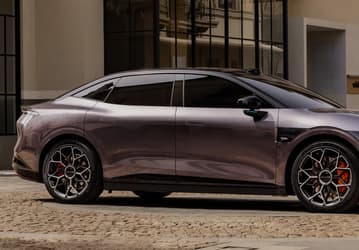 Zeekr представила новые 007 и 007 GT: 900 Вольт, полный привод, 503 или 795 л.с. — от 194 тыс. юаней (2,2 млн рублей)