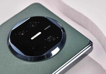 Huawei сворачивает продажи Mate XT: уникальный тройной складной смартфон останется только в дешёвой восстановленной версии