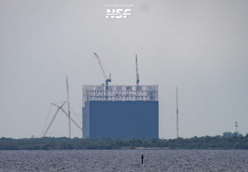 Одни из крупнейших сооружений в мире. Gigabay, где будут собирать тысячу Starship в год, показали на свежих фото