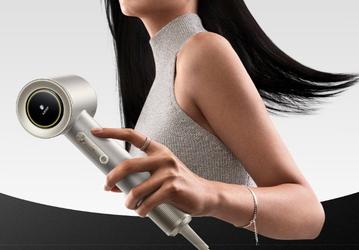 Теперь не только у Dyson. Xiaomi запустила продажи нового фена Mijia High-speed Water Ion Hair Dryer Pro, который сам понимает, как близко он к волосам
