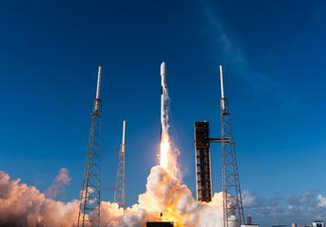 28 раз в космос — и обратно. SpaceX запустила очередную группу спутников Starlink, первая ступень использовалась в 28 запусках