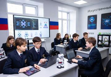 С 1 сентября 2026 российские школьники начнут изучать профиль «Искусственный интеллект»