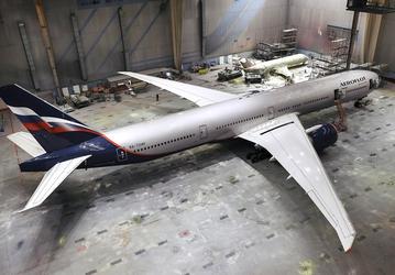 «Аэрофлот» впервые перекрасил Boeing 777 в России