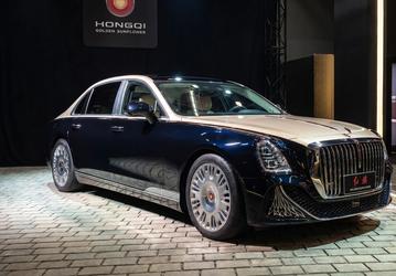 Заменитель Mercedes-Maybach S-класса и «семерки» BMW. В России представлен самый дорогой «китаец» — «имперский» Hongqi Guoya за 28 млн рублей