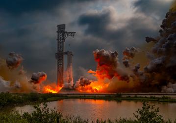 «Нужно больше скотча». Что случилось со Starship Super Heavy после рекордного прожига с 33 двигателями, показали крупным планом на фото
