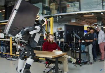 Boston Dynamics научила Atlas таскать холодильники: гуманоидный робот впервые показал почти человеческую работу с тяжёлыми грузами