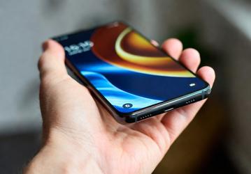 Xiaomi рекомендует не тянуть с покупкой смартфонов: цены на память будут расти еще пару лет, как и цены на смартфоны 