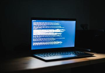 Многолетнюю проблему с зависанием дисплея ноутбуков с графикой AMD помогает решить Claude Code