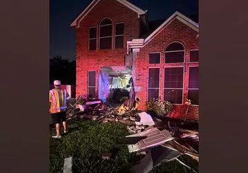 Что на это скажет Илон Маск? Tesla на автопилоте влетела в жилой дом в Техасе — погибла женщина