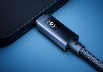 Представлен первый USB-С кабель DJI: мощность до 240 Вт, оплётка и встроенный экран 