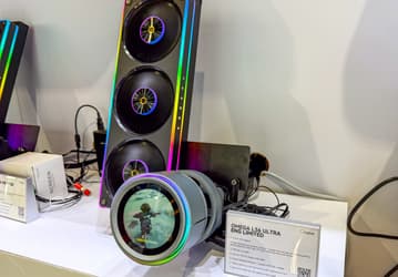 Ocypus показала на Computex 2026 СЖО с раскрывающимся блоком помпы, экранами диагональю почти четыре дюйма и три новых корпуса