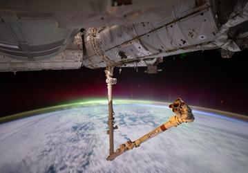На МКС проведут ремонт Canadarm2 в открытом космосе после сбоя шарнирного узла 25-летней роботизированной руки