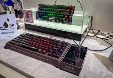 Клавиатура на магнитных переключателях и дополнительный экран с SSD. MSI представила Strike Alloy TMR и Strike Nexus