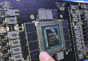 Пластиковый GPU и бракованные чипы памяти: в продаже появились поддельные GeForce RTX 4090, больше похожие на муляжи