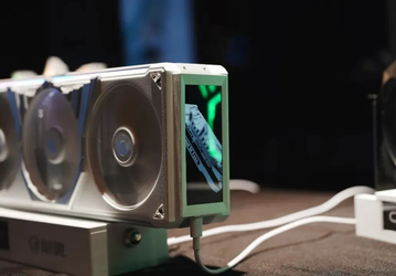 Так будет выглядеть Nvidia RTX 6090? Представлена Galax RTX Hall of Fame нового поколения со съёмным экраном