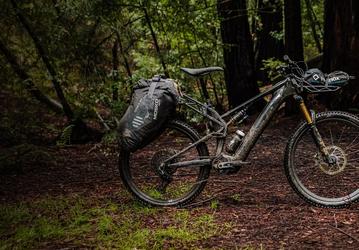 Пиковая мощность 1 л.с. и почти 4,5 часа езды на одной зарядке. Specialized выпустила велосипед Levo 4 X за 12 тыс. долларов