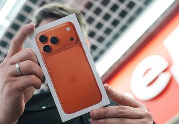 Россияне переходят с iPhone на Android? Продажи «яблочных» смартфонов в России упали до минимума с 2022 года