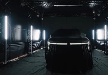 Совершенно новый Mitsubishi Pajero уже готов — машину показали избранным