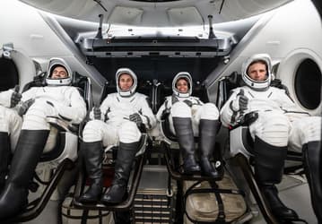 NASA готовит новый экипаж на МКС: SpaceX Crew-13 отправит на орбиту астронавта, который станет первым дважды летавшим на Dragon