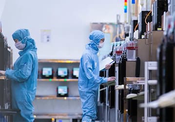 Китай бросает вызов ASML: началось серийное производство собственных литографов