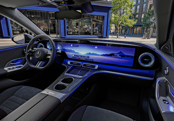 Представлен Mercedes-Benz C-Class нового поколения с подруливающими задними колёсами и 39-дюймовым экраном: машины уже сходят с конвейера
