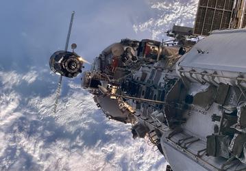 Появились эффектные кадры сближения «Союза МС-29» с МКС