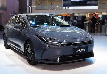 В России начались продажи новой Toyota Corolla — 3,59 млн рублей и гарантия 2 года