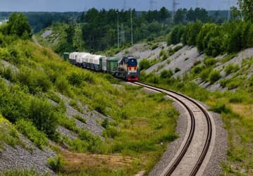 Новый российский запуск все ближе: на космодром Восточный доставили ракету «Союз-2»