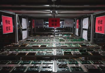 Ждать осталось недолго: дефицит флеш-памяти NAND закончится уже в 2027 году, ожидают в TrendForce. Прогнозы по DRAM куда менее оптимистичны 
